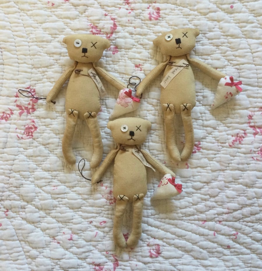 Thread Bear with Heart