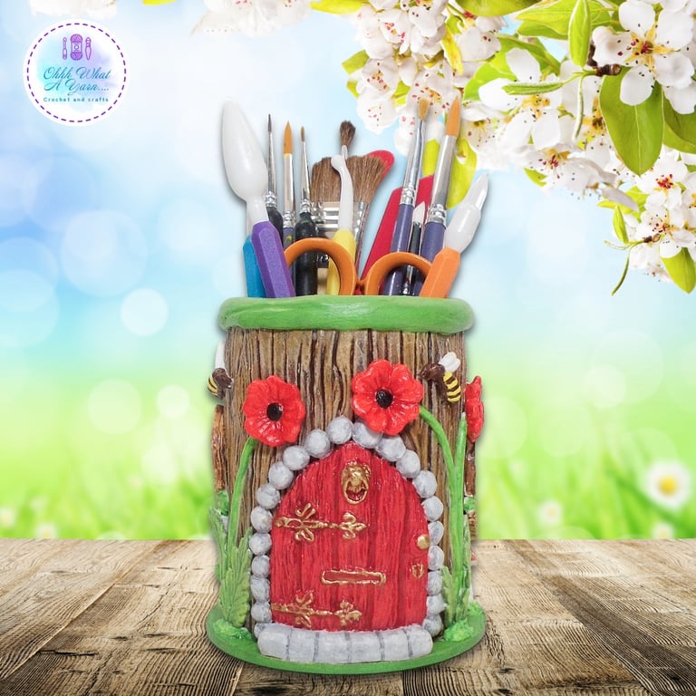 Poppies and bees mixed media multi use pot. Pen pot. Desk organiser. 