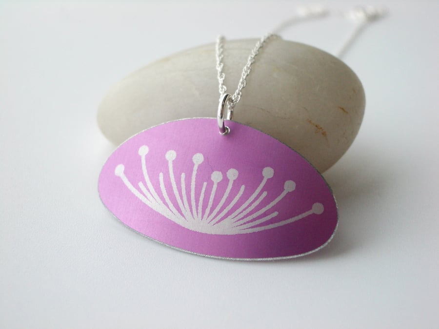 Cow parsley oval pendant in pink and silver