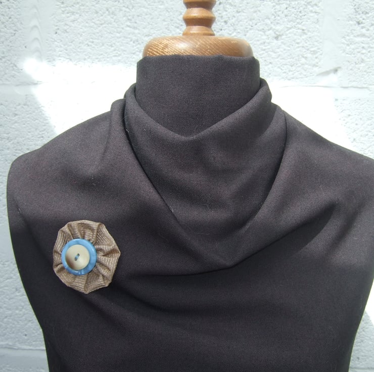 Brooch, Taupe Fabric Brooch with Buttons, Free ... - Folksy