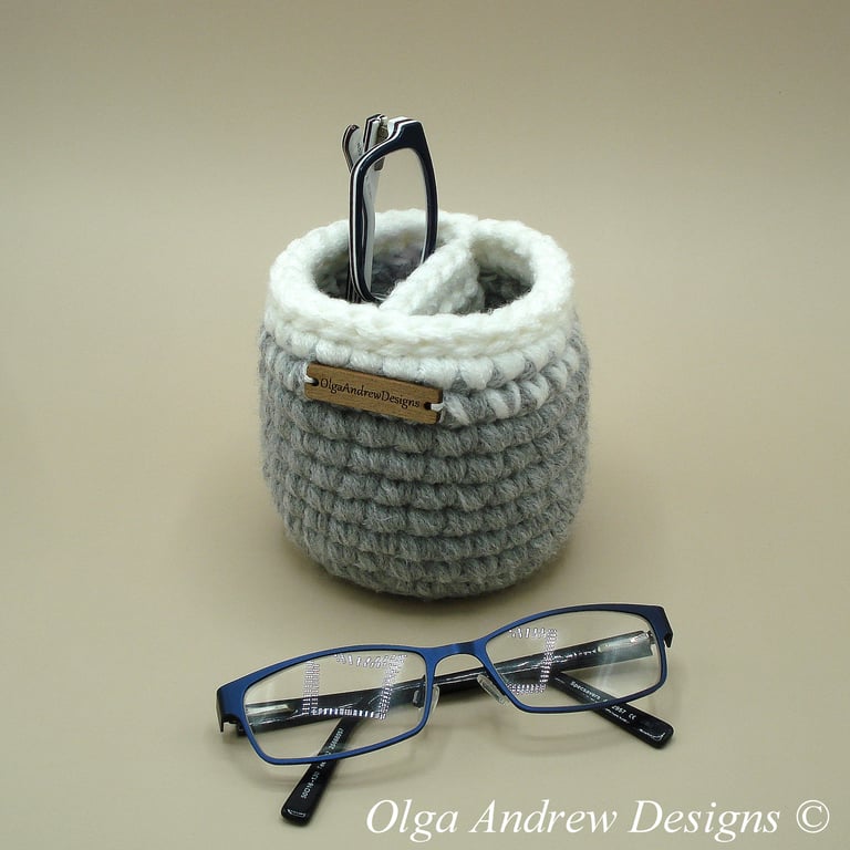 Soft divided eyeglass holder, 2 pair glasses stand, multiple glasses organizer