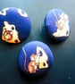5 Silk Buttons Silly Mouse With Cheese 1.25ins 3cms  - Image 2