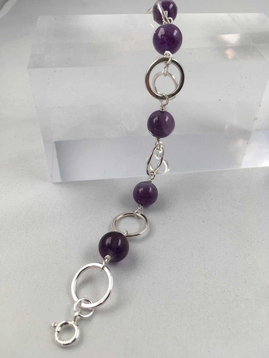 Amethyst circles bracelet