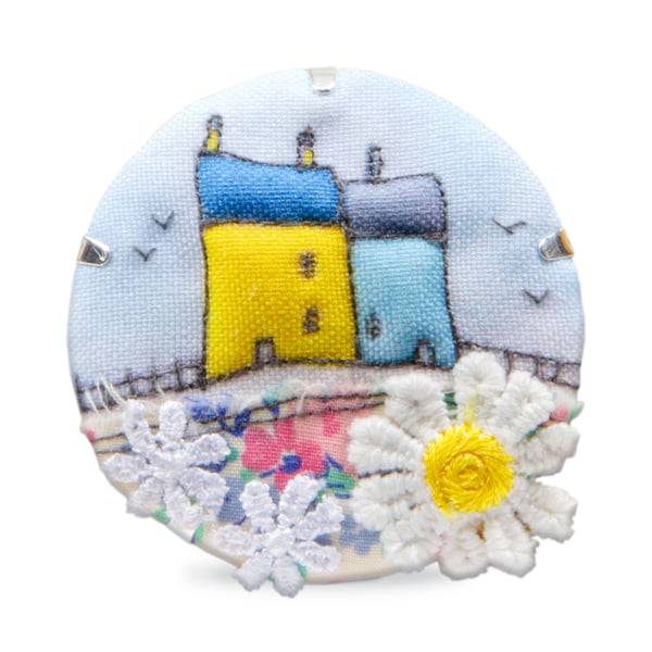 Little houses fabric brooch