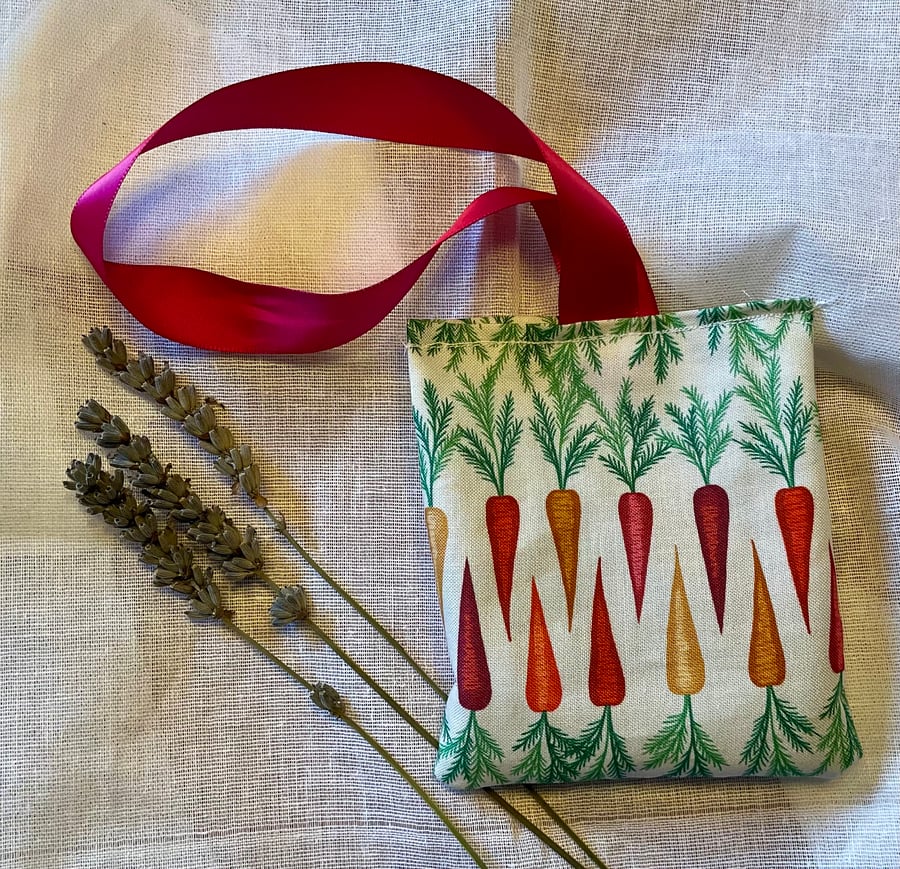 Hanging Lavender Bags - Letterbox gift