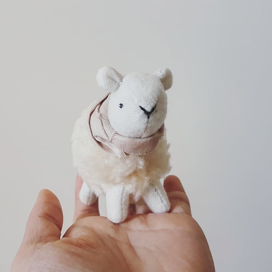 White Sheep, Soft Sculpture, Dolly