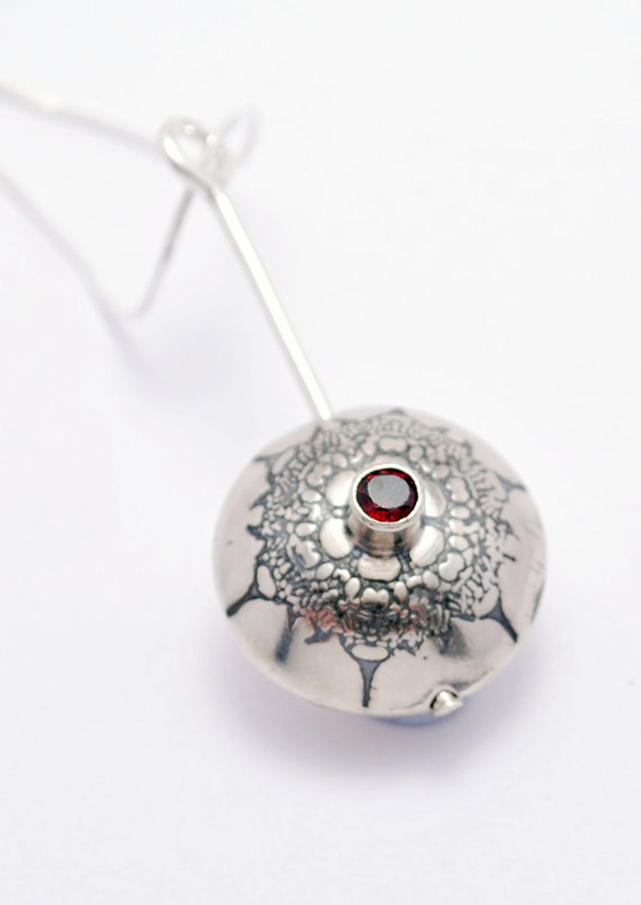 garnet set Etched sterling silver pendant 