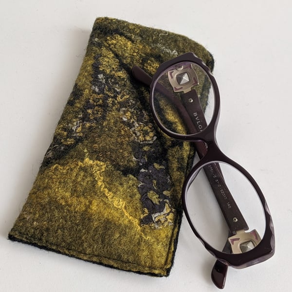 Glasses case: felted wool - yellows