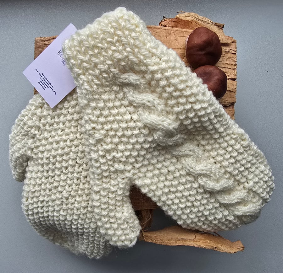 Aran Mittens