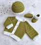 Handmade Green & White Crochet Christmas Baby Set – Newborn