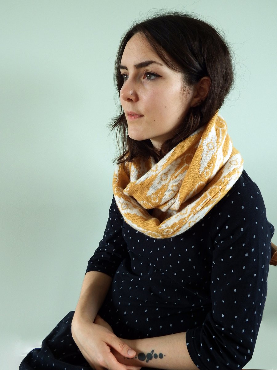 Lyklar Infinity Scarf