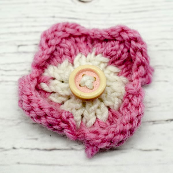 Hand knitted flower brooch pin - Pink and cream