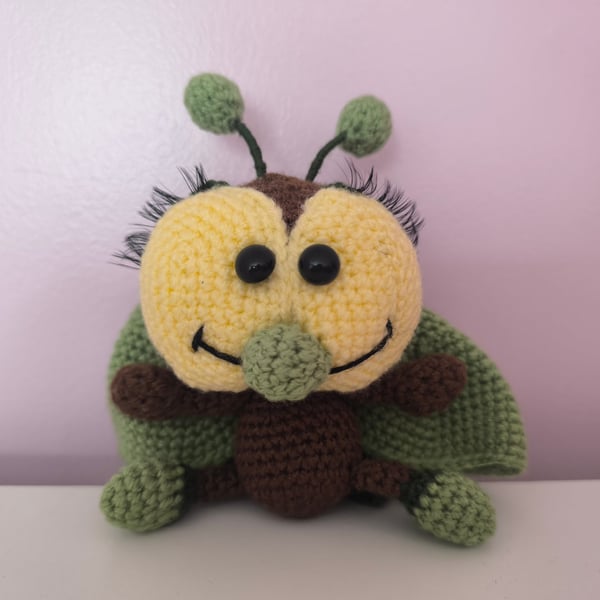 Crochet bug