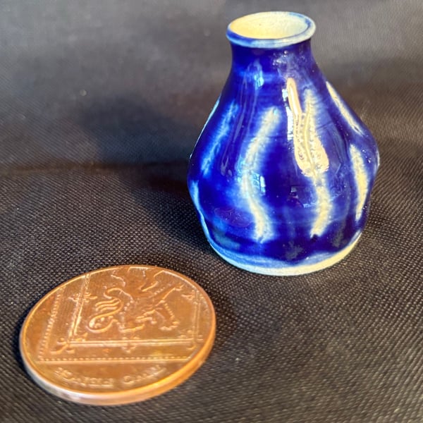 Teeny tiny vase