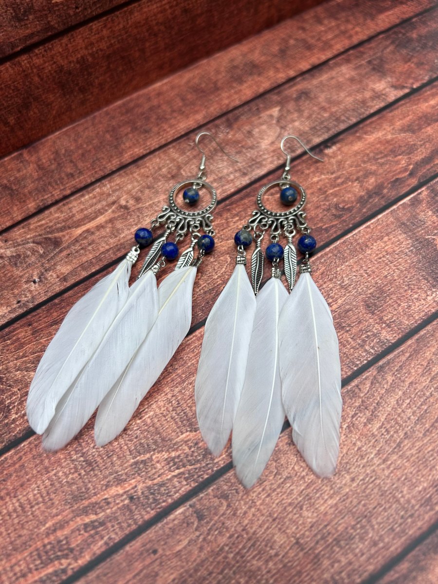Boho Feather and Lapis Lazuli Dangle Earrings – Silver-Style Dreamcatcher Design