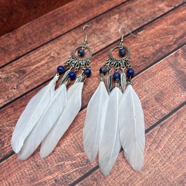 Boho Feather and Lapis Lazuli Dangle Earrings – Silver-Style Dreamcatcher Design