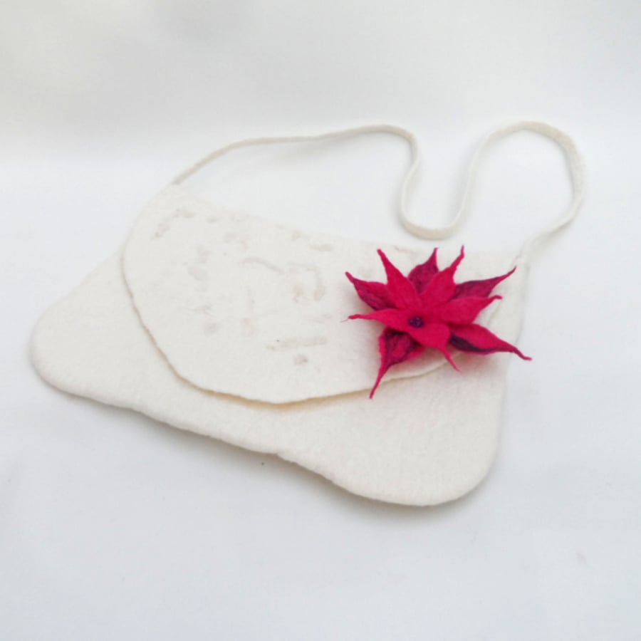 Natural White felted handbag with magenta flower