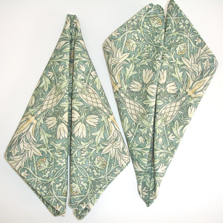 William Morris Napkins Pair Green Snakeshead 18" 2 x Serviettes Washable Cotton