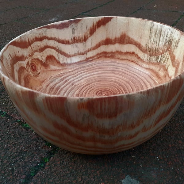 Chestnut salad bowl