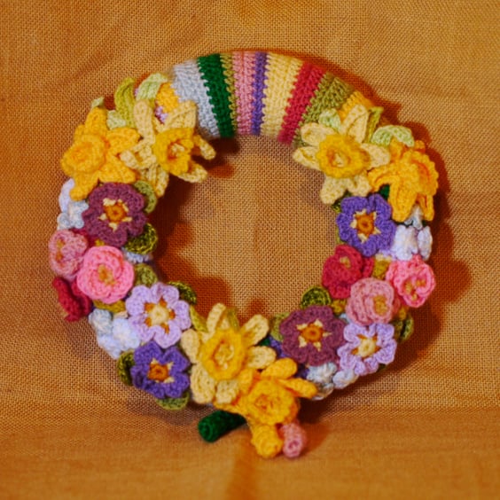Blossoming Spring Crochet Wreath daffodils, flowers, pastel 