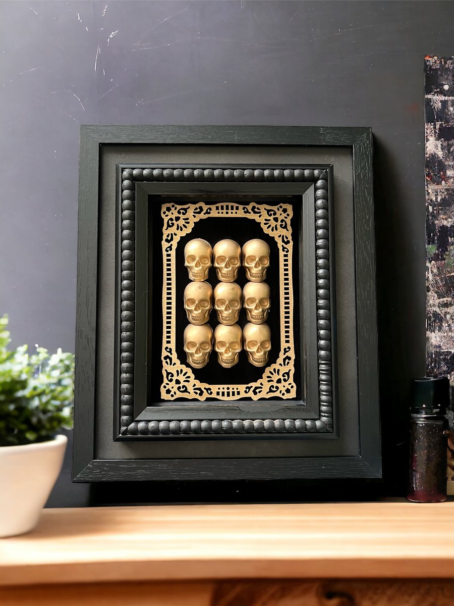 Medium skull wall hanging 