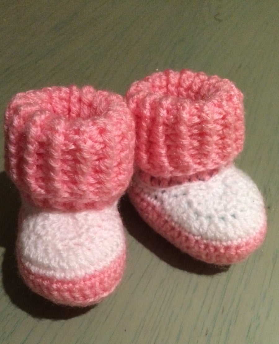 Gorgeous Crochet Booties 