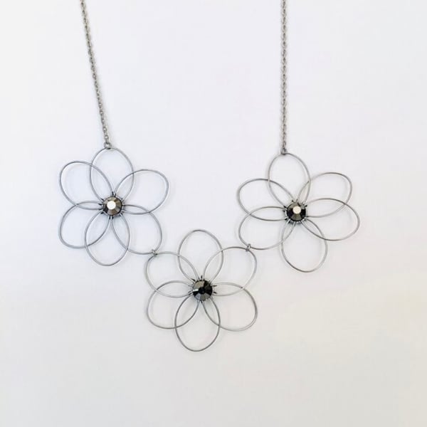Wire work stainless steel flower necklace and stainless steel chain 