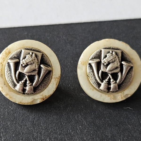 15mm 24L Antique Silver and Polyester Pearl buttons HORSE and TRUMPET