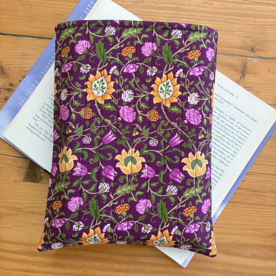 William Morris Evenlode Print Quilted Fabric Book Sleeve - Hardback Size