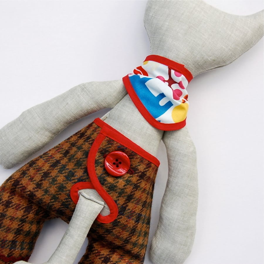 Linen Cat in Tweed Check Trousers