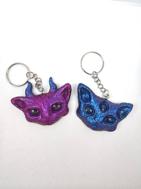 Handmade Gothic Cat Keyring Set: Chameleon Resin Keychain- Friends Gift