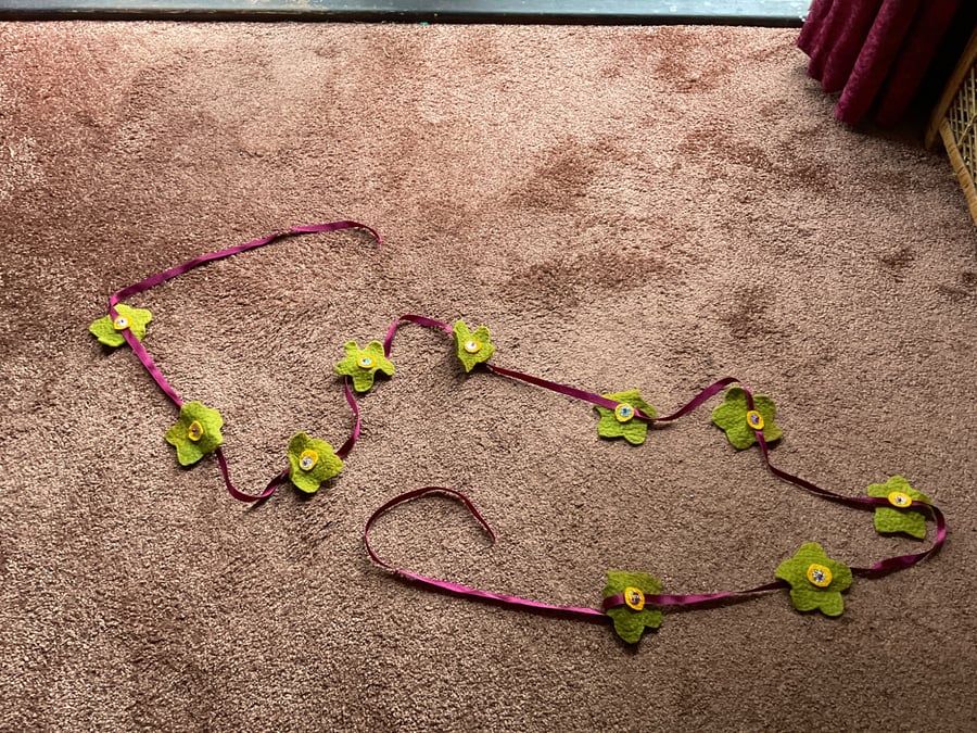 Flower chain