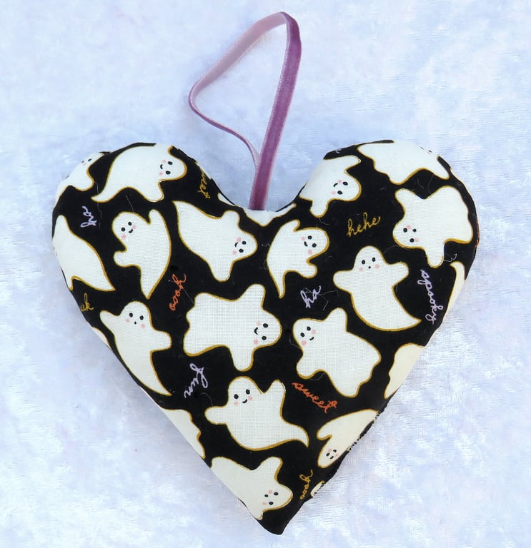Heart decoration, ghosts, fabric heart