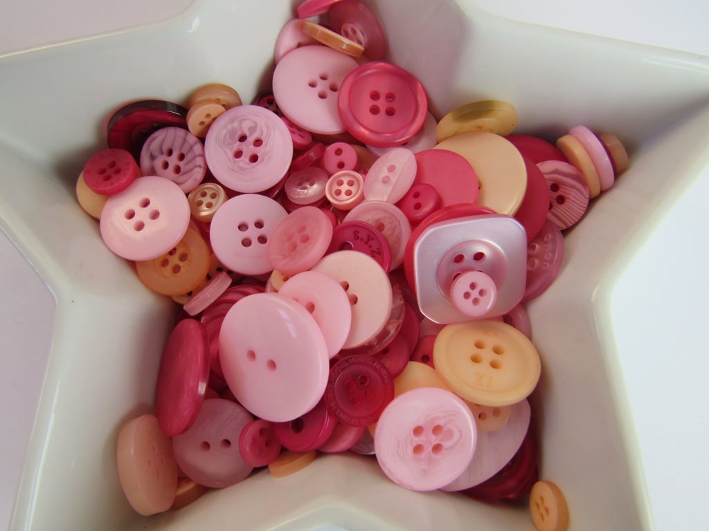 50g Mixed Rose Pink Craft Buttons