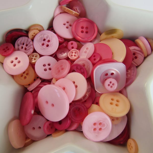 50g Mixed Rose Pink Craft Buttons