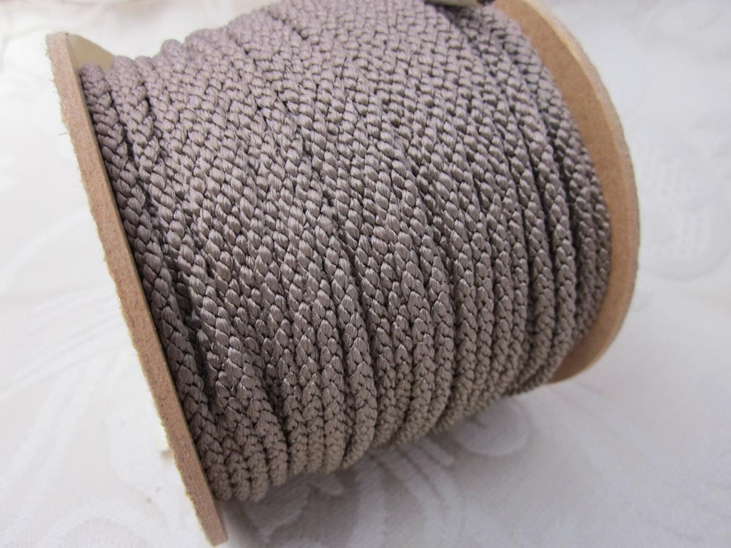3 Metres 4mm Cocoa Brown Lacing Cord
