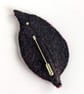 Felted leaf brooch : pink - Image 4