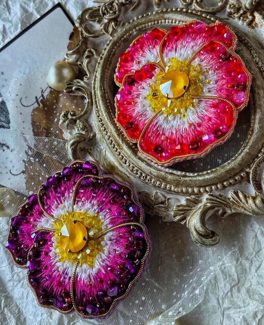 Handmade Beaded Pansy Flower Brooch, Colourful Floral Brooch Pin, Statement Bead