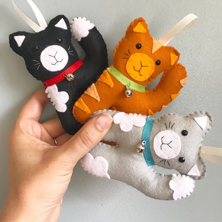 Make Your Own felt Cat decoration Kit. Sewing pattern