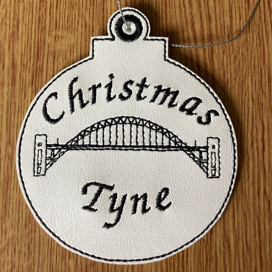 1110. Christmas Tyne Christmas tree hanging decoration.
