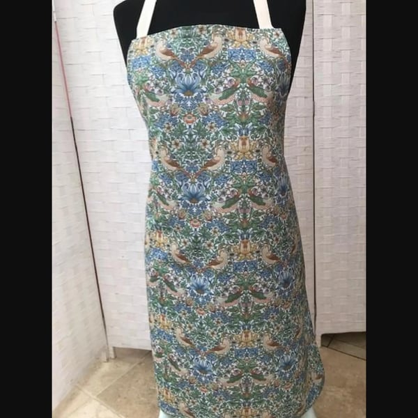 William Morris Water Resistant Aprons  Starwberry Thief, Adult size. 76 cm 