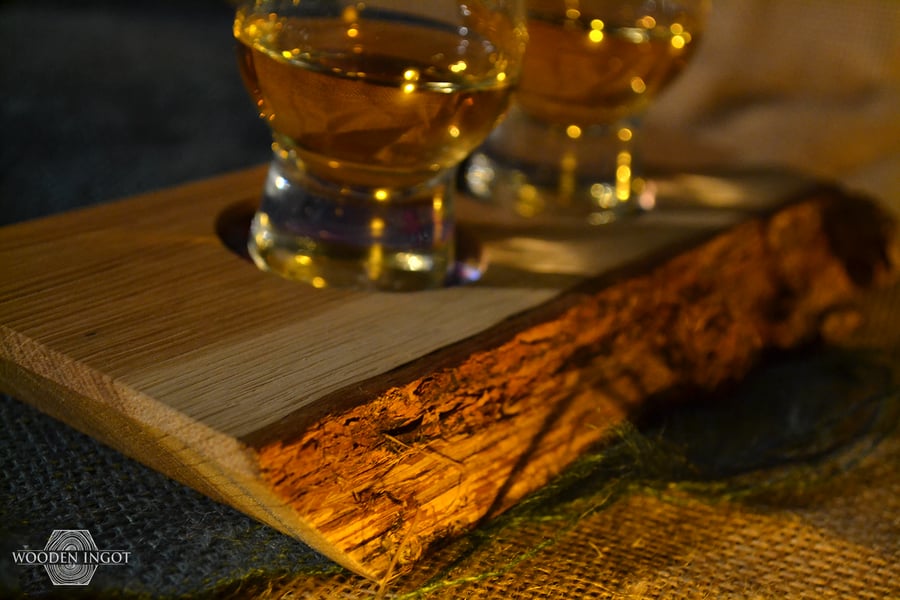 2-hole Oak whisky tasting board with knotted waney edge  - 2 glasses choice