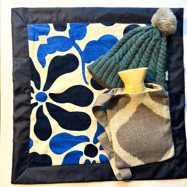 Wild swim mat for changing after watersports