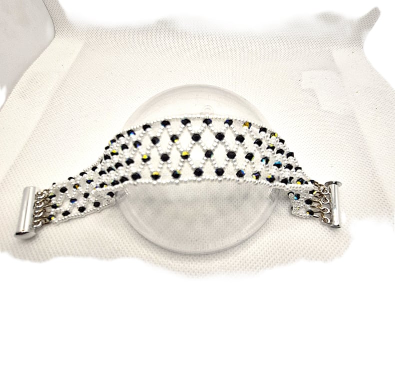 Seed bead netted cuff bracelet with Swarovski crystals