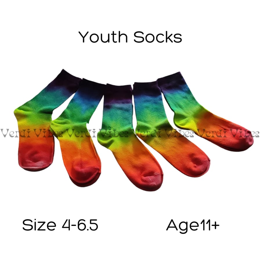 Children's tie dye socks. Size 4-6.5 youth, age 11plus