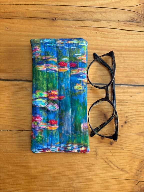 Monet Water Lilies Print Quilted Fabric Glasses Case
