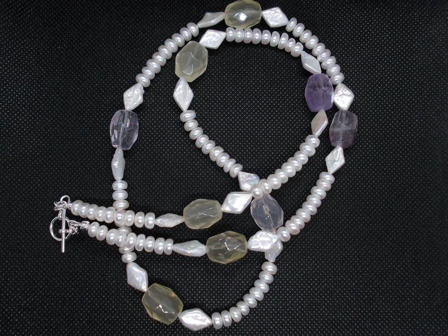 SALE - Freshwater cultured pearl and quartz necklace