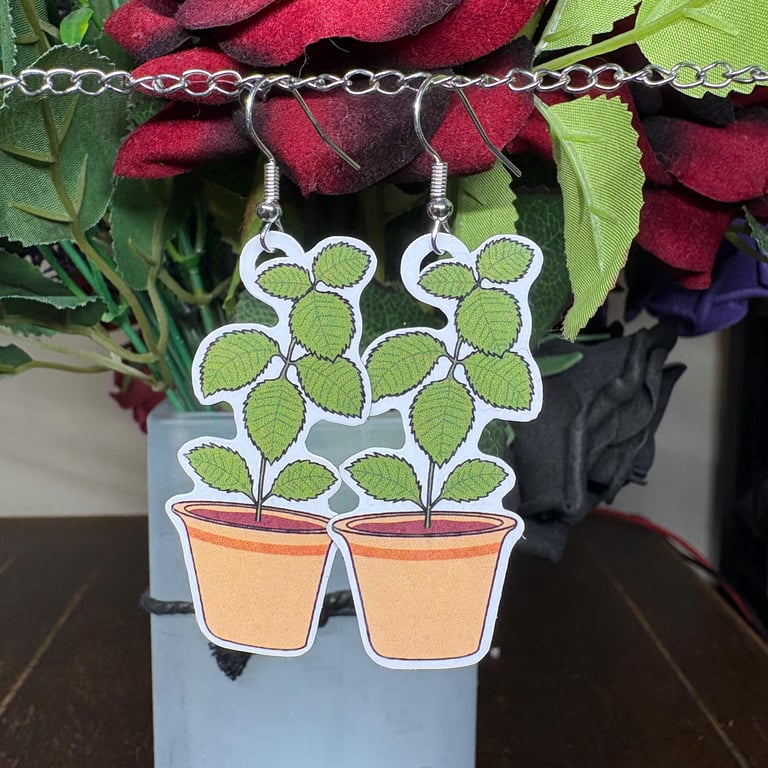 Green herb earrings: Resident evil biohazard Video Game Jewellery