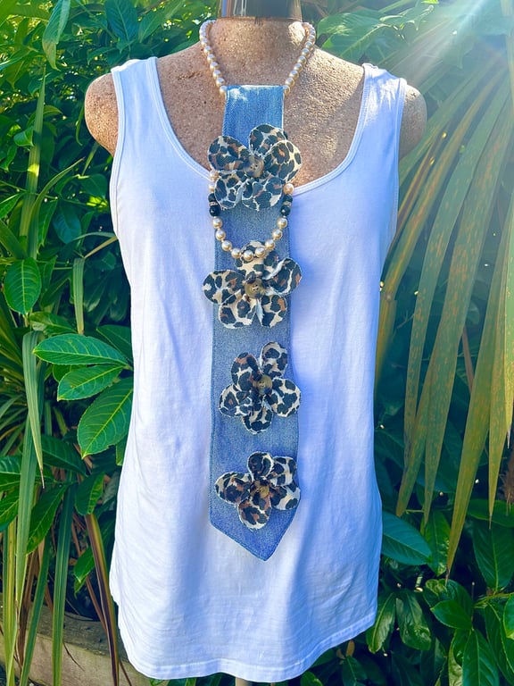Denim and leopard print flower tie - Upcycled - Fashion accessory 
