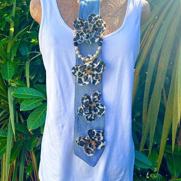 Denim and leopard print flower tie - Upcycled - Fashion accessory 